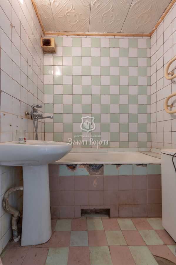 Продажа 3-комнатной квартиры 63.8 м², Полесская ул., 1