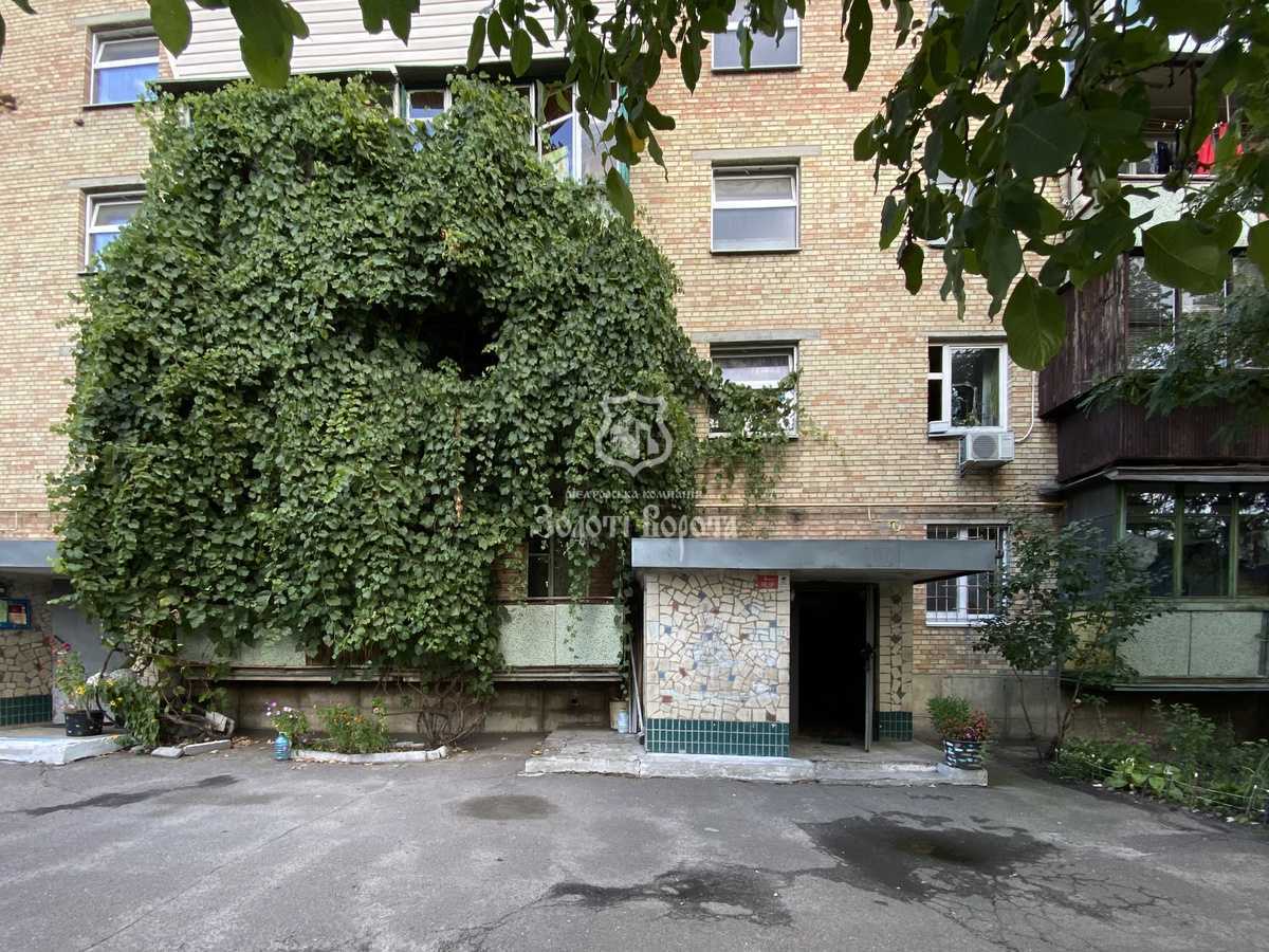 Продажа 3-комнатной квартиры 63.8 м², Полесская ул., 1