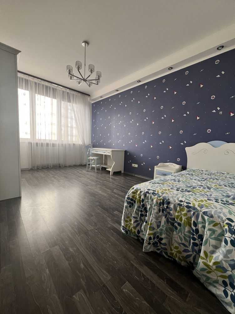 Продажа 4-комнатной квартиры 152 м², Героев Сталинграда просп., 4 К1