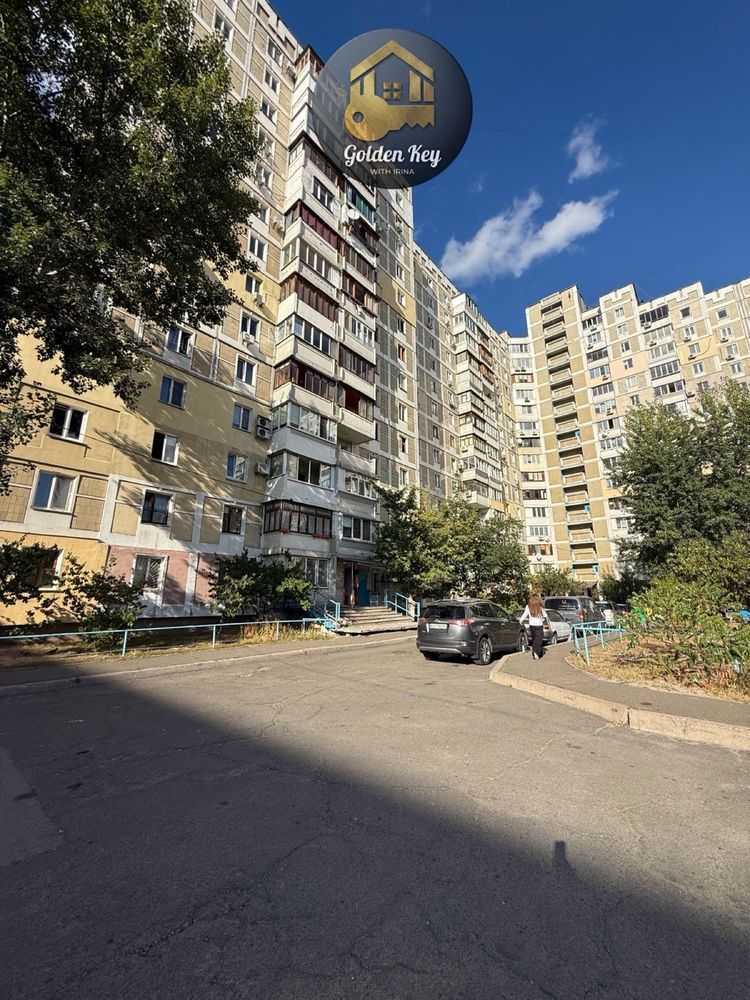 Продажа 3-комнатной квартиры 81.9 м², Ревуцкого ул., 44