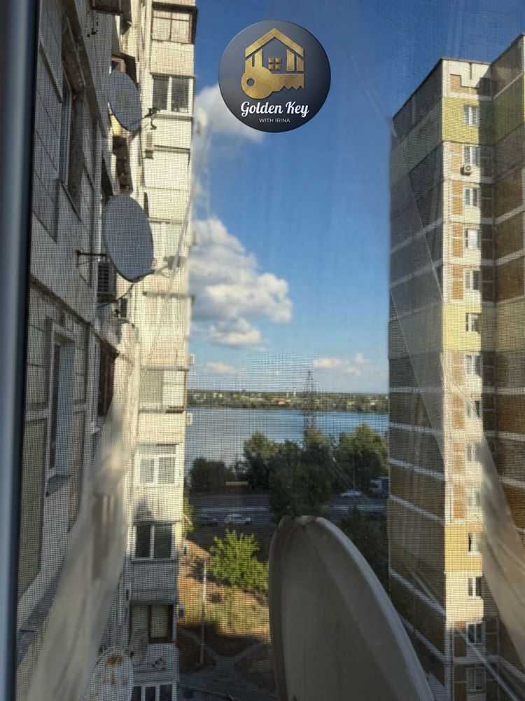Продажа 3-комнатной квартиры 81.9 м², Ревуцкого ул., 44