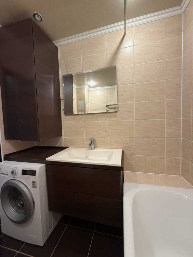 Продажа 1-комнатной квартиры 56 м², Бориспольская ул., 6
