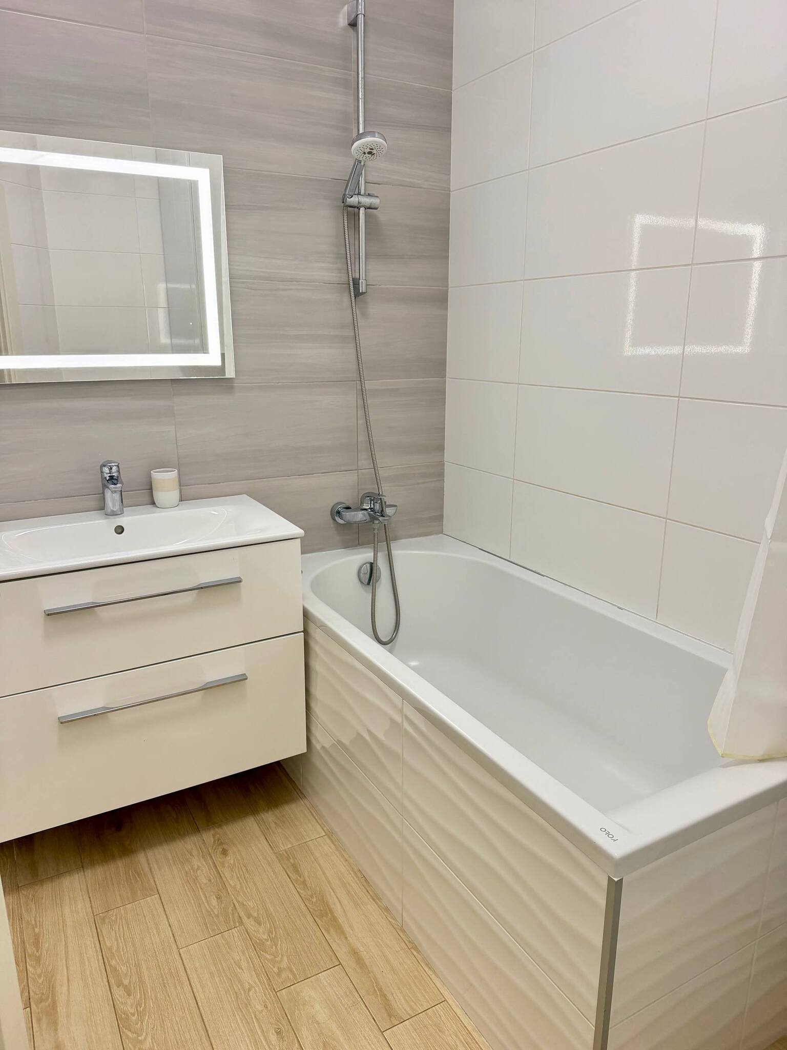 Аренда 4-комнатной квартиры 80 м², Князя Ярослава Мудрого ул.