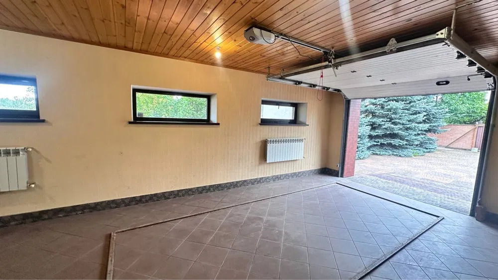 Оренда будинку 650 м²