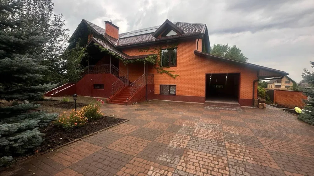 Оренда будинку 650 м²
