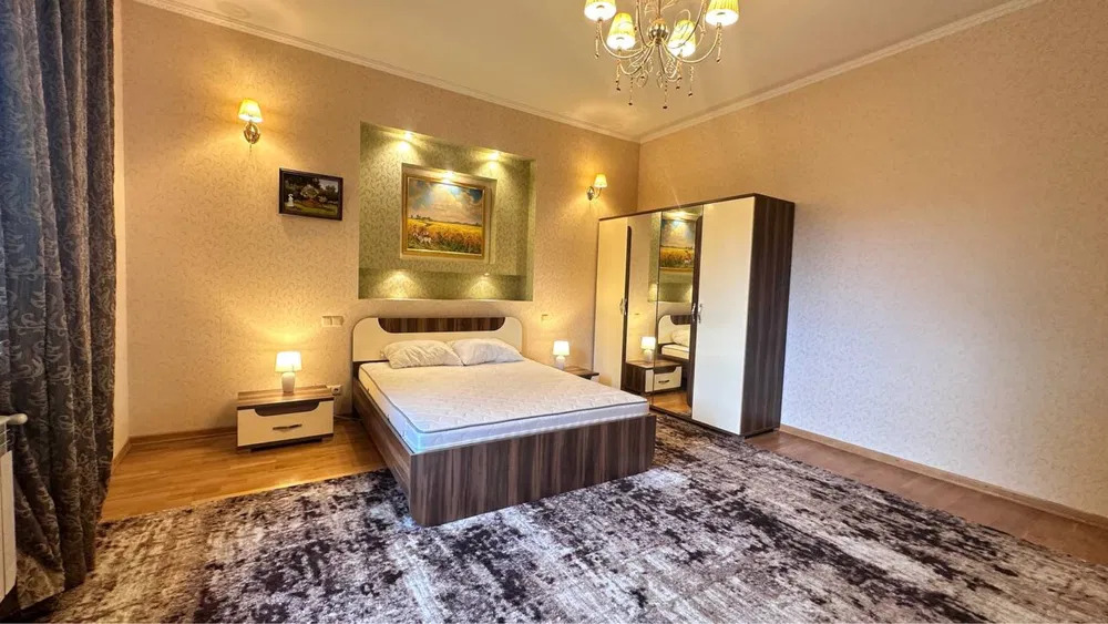 Оренда будинку 650 м²