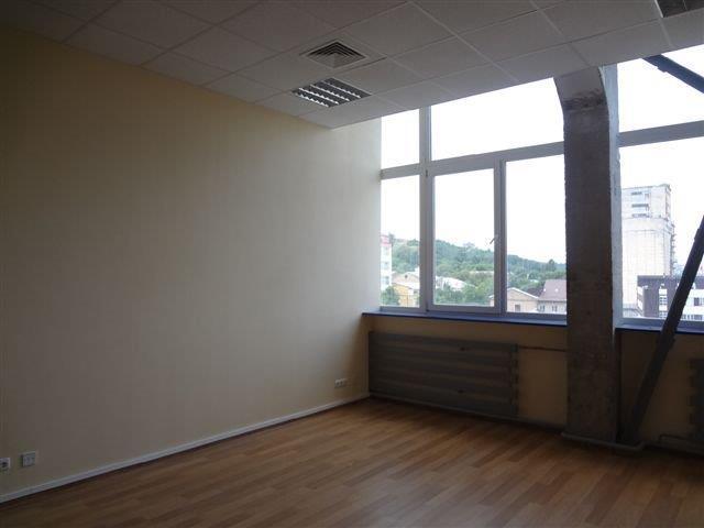 Аренда офиса 1000 м², Кирилловская ул.