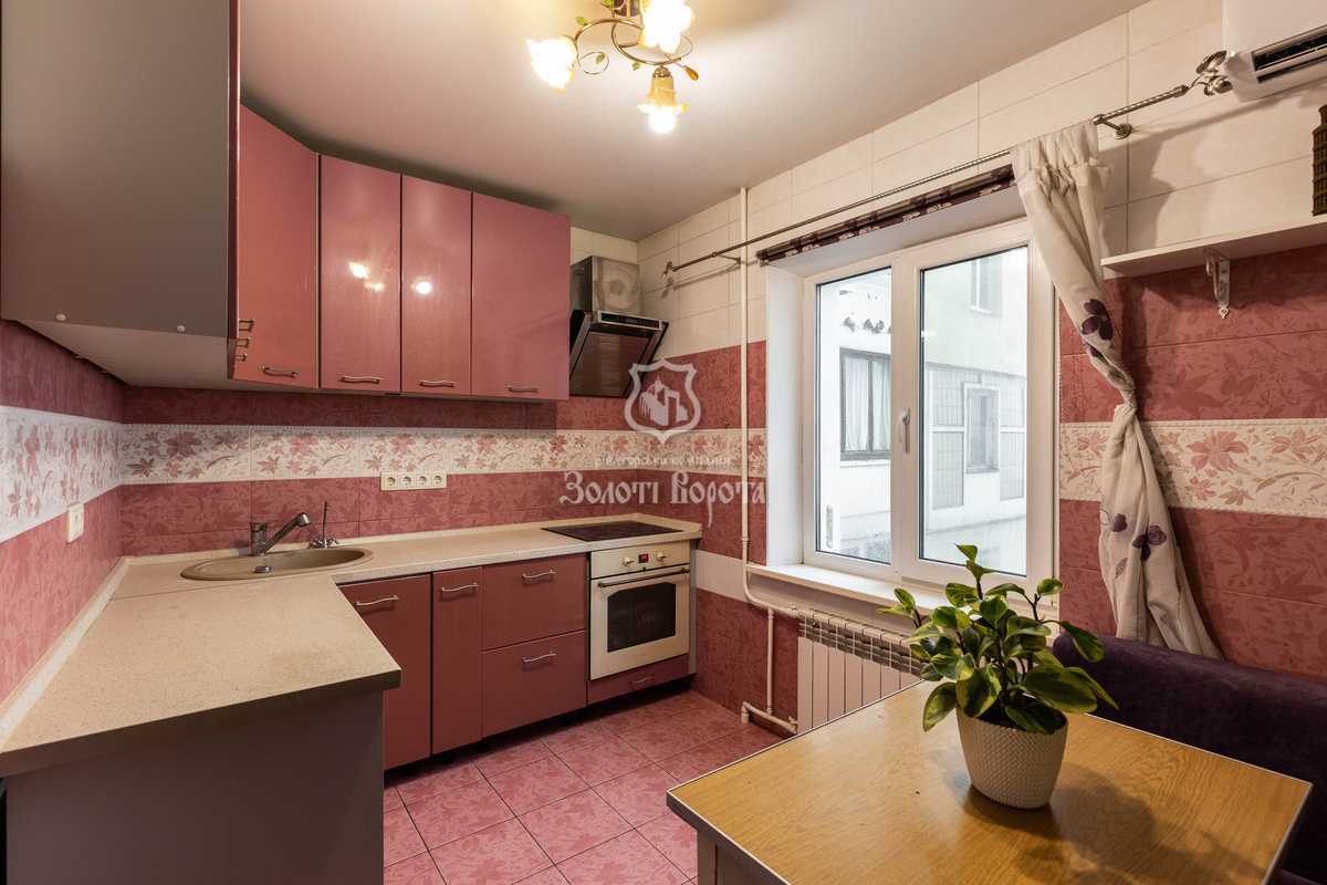 Продажа 3-комнатной квартиры 75.3 м², Ревуцкого ул., 44