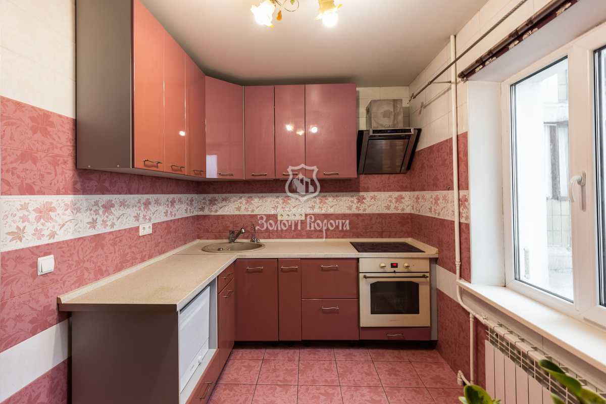 Продажа 3-комнатной квартиры 75.3 м², Ревуцкого ул., 44