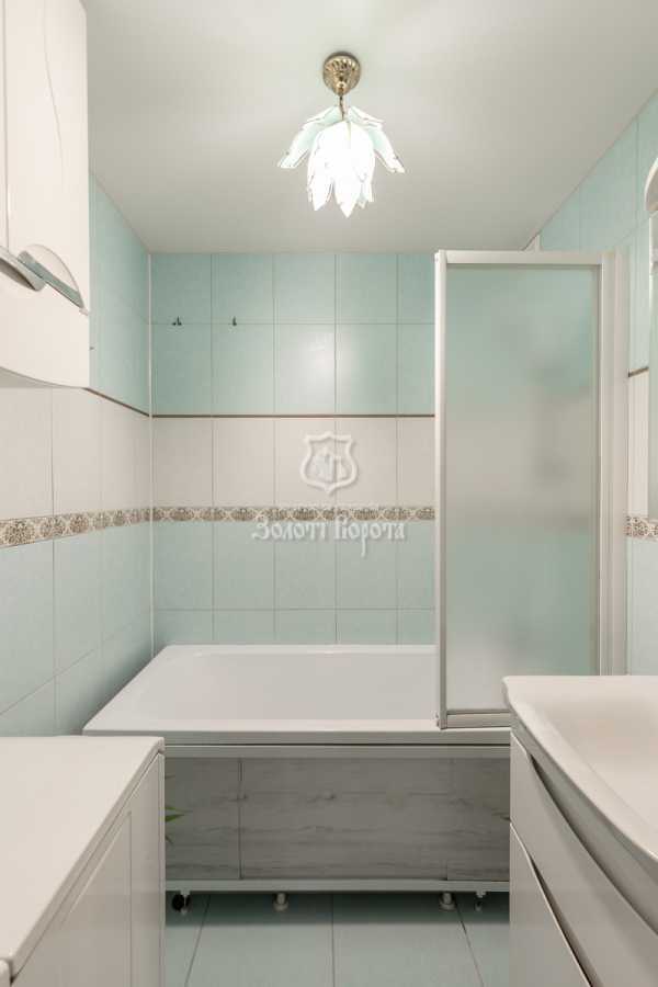Продажа 3-комнатной квартиры 75.3 м², Ревуцкого ул., 44