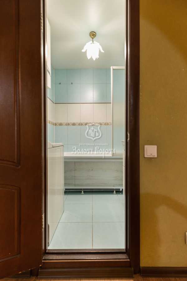 Продажа 3-комнатной квартиры 75.3 м², Ревуцкого ул., 44