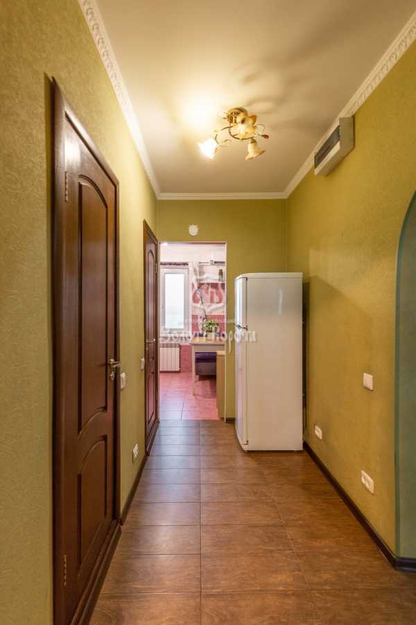 Продажа 3-комнатной квартиры 75.3 м², Ревуцкого ул., 44