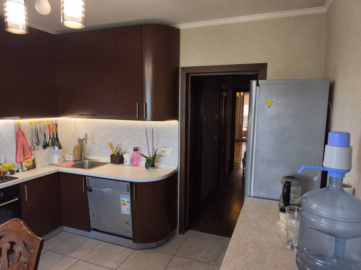 Продажа 3-комнатной квартиры 98.2 м², Здолбуновская ул., 13