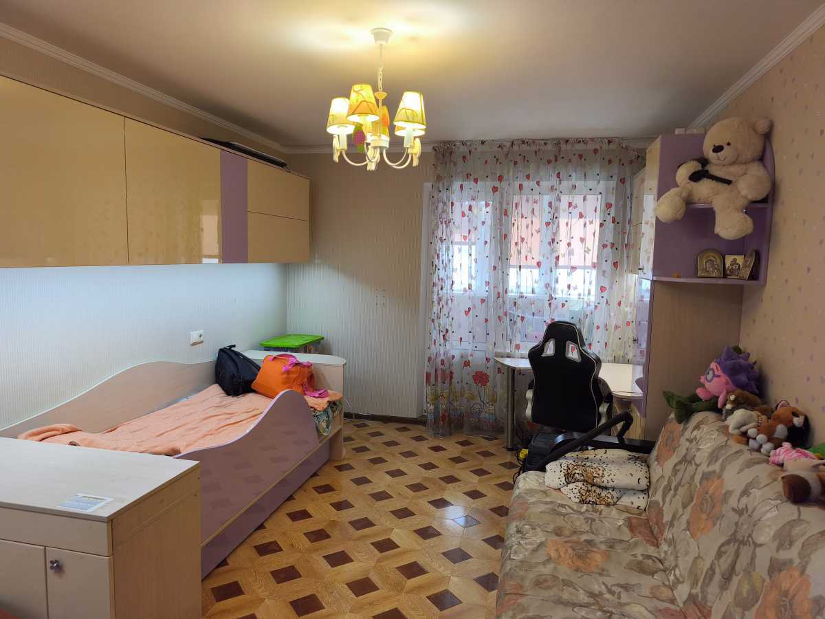 Продажа 3-комнатной квартиры 98.2 м², Здолбуновская ул., 13
