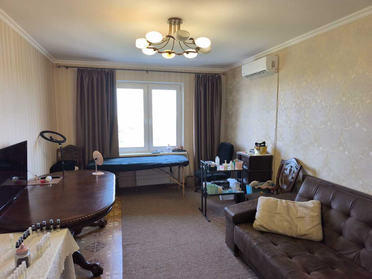 Продажа 3-комнатной квартиры 98.2 м², Здолбуновская ул., 13