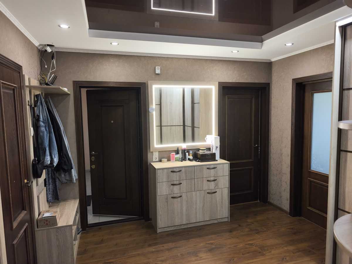 Продажа 3-комнатной квартиры 98.2 м², Здолбуновская ул., 13