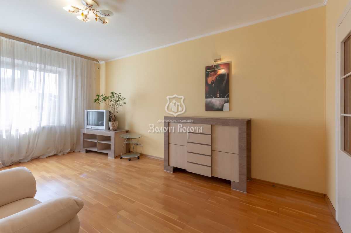 Продажа 1-комнатной квартиры 43 м², Михаила Донца ул., Драгоманова, 12а