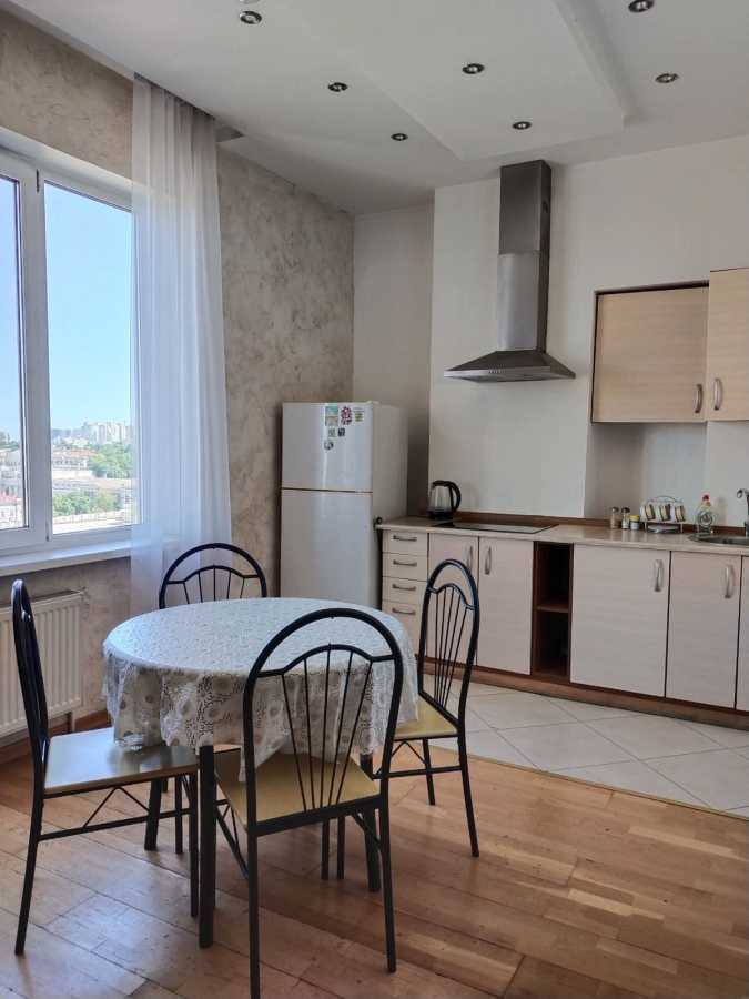 Аренда 1-комнатной квартиры 50 м², Екатерининская ул., 90