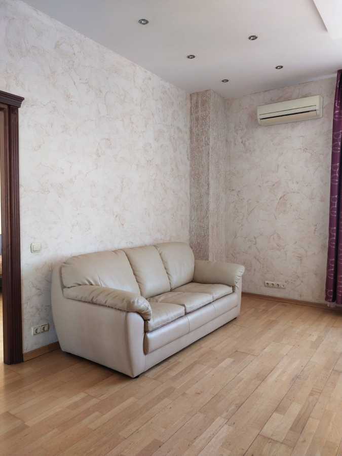 Аренда 1-комнатной квартиры 50 м², Екатерининская ул., 90