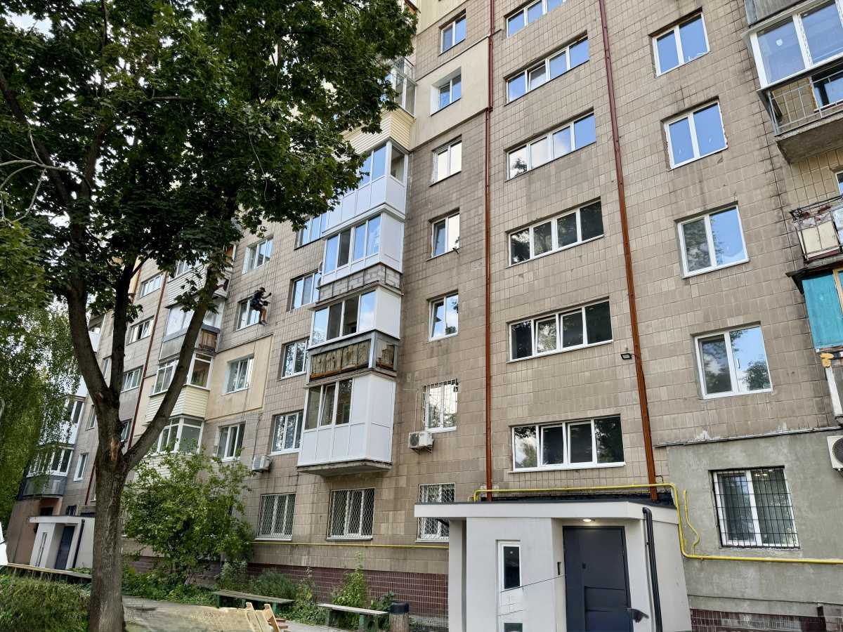 Продажа 2-комнатной квартиры 52 м², Генерала Витрука ул., 7А