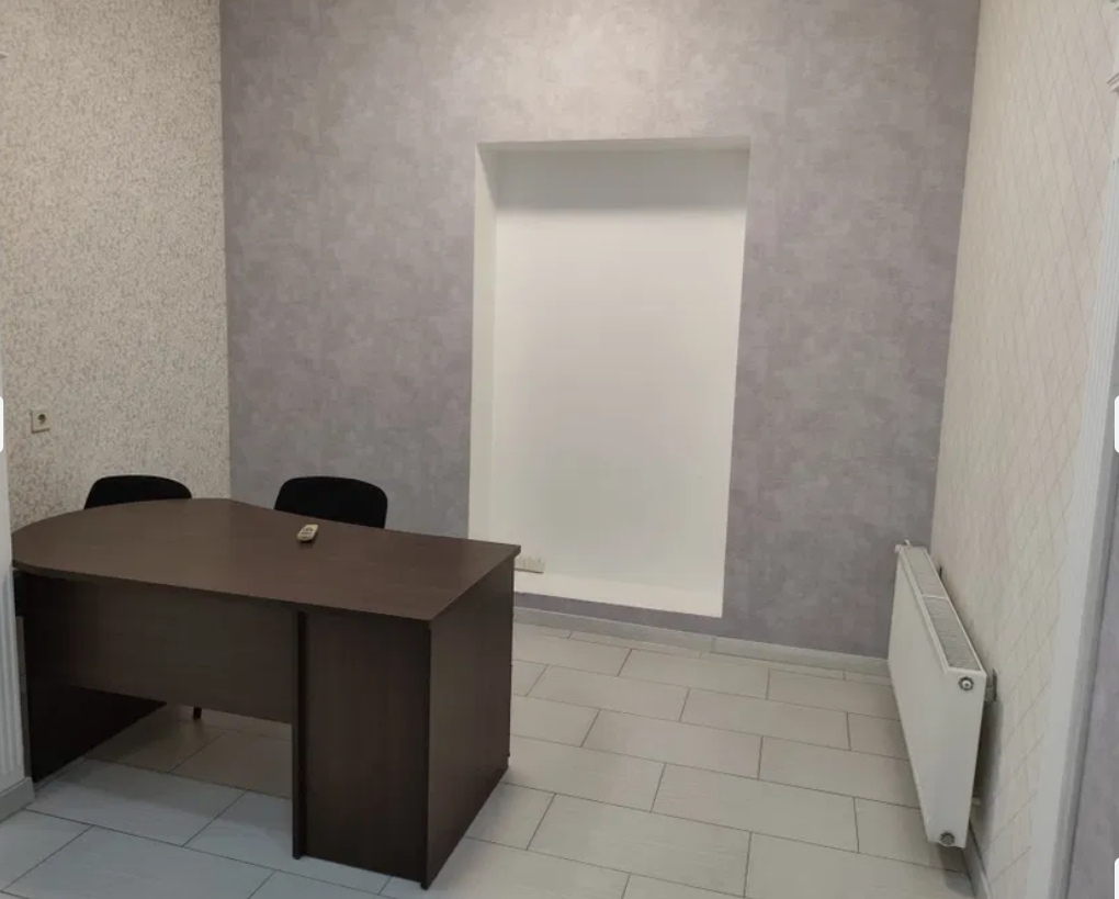 Оренда офісу 95 м², Польська вул.