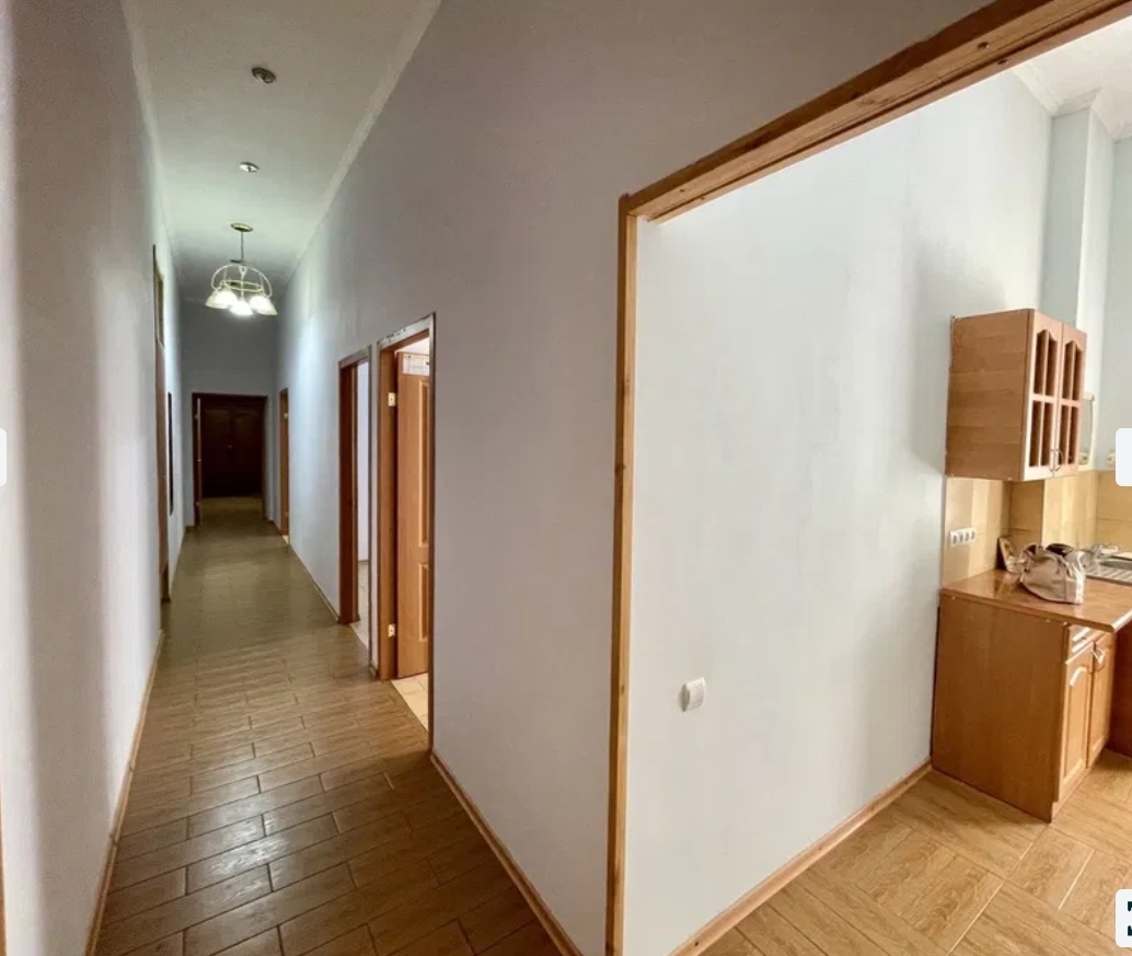 Оренда офісу 76 м², Шмидта Лейтенанта вул.