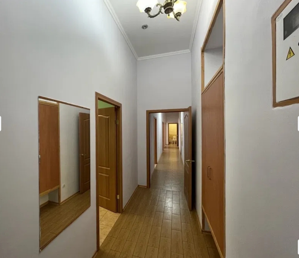 Оренда офісу 76 м², Шмидта Лейтенанта вул.