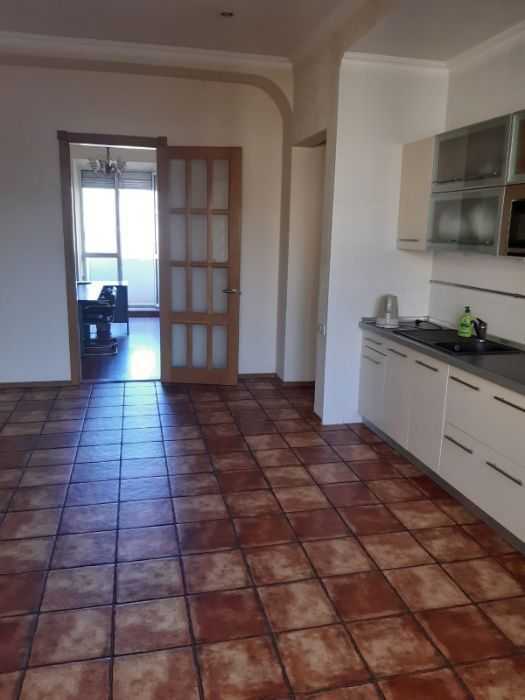 Продажа 4-комнатной квартиры 173 м², Институтская ул., 22/7