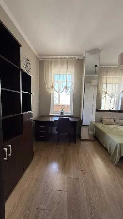 Продажа 2-комнатной квартиры 69 м², Пишоновская ул.