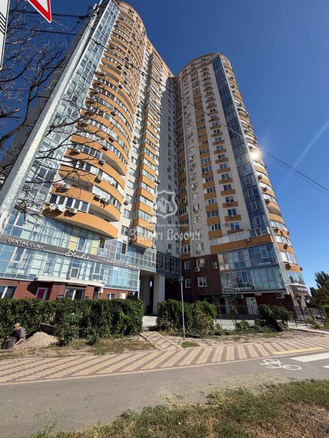Продажа 2-комнатной квартиры 48.7 м², Юрия Шумского ул., 5