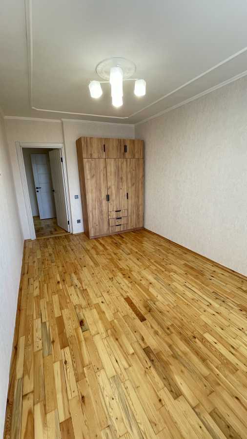 Продажа 2-комнатной квартиры 64.2 м², Шолохова ул., 36