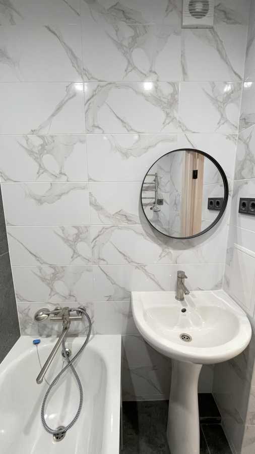 Продажа 2-комнатной квартиры 64.2 м², Шолохова ул., 36