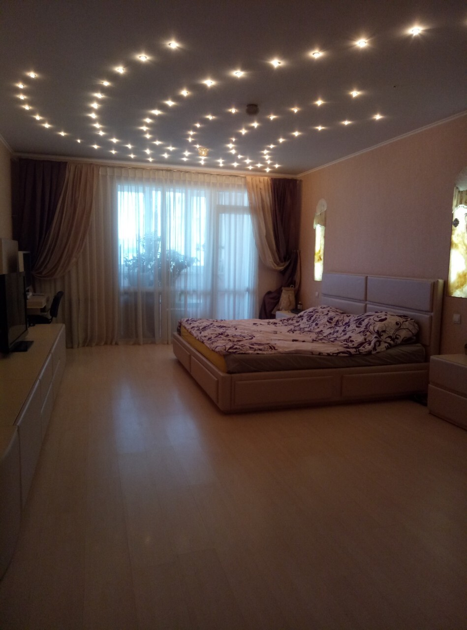 Продажа 3-комнатной квартиры 150 м², Тополевая ул., 26