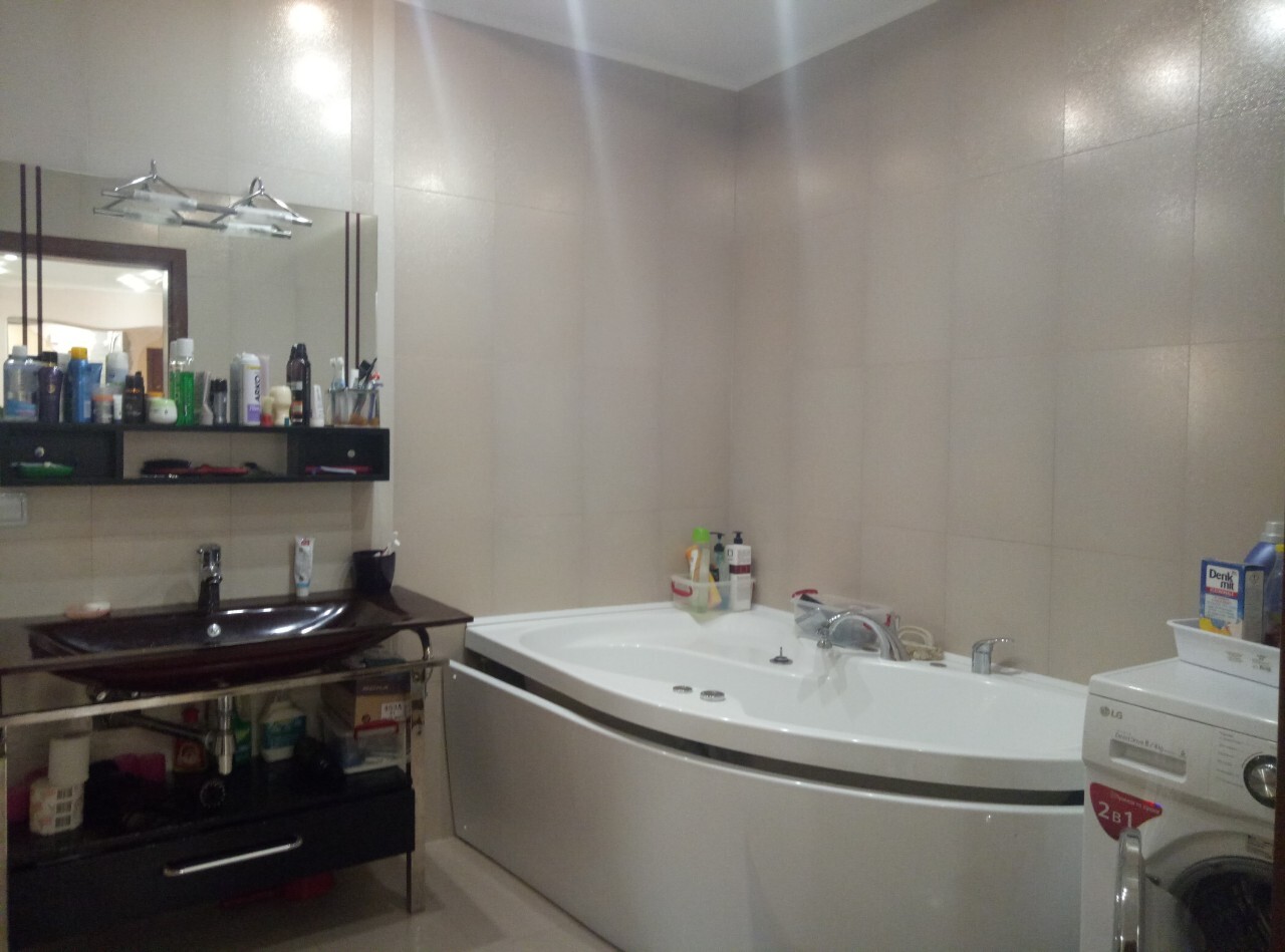 Продажа 3-комнатной квартиры 150 м², Тополевая ул., 26