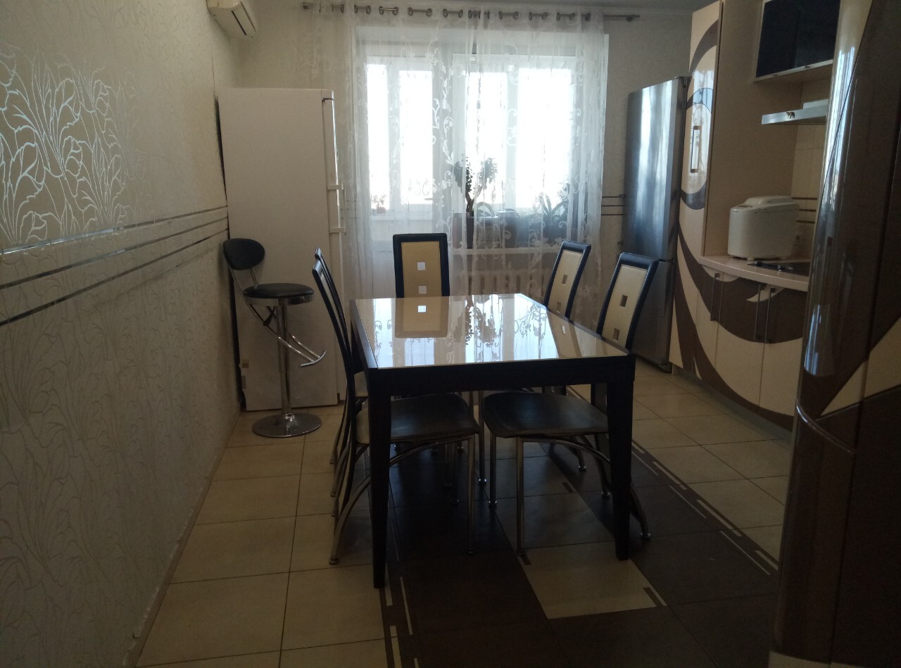Продажа 3-комнатной квартиры 150 м², Тополевая ул., 26