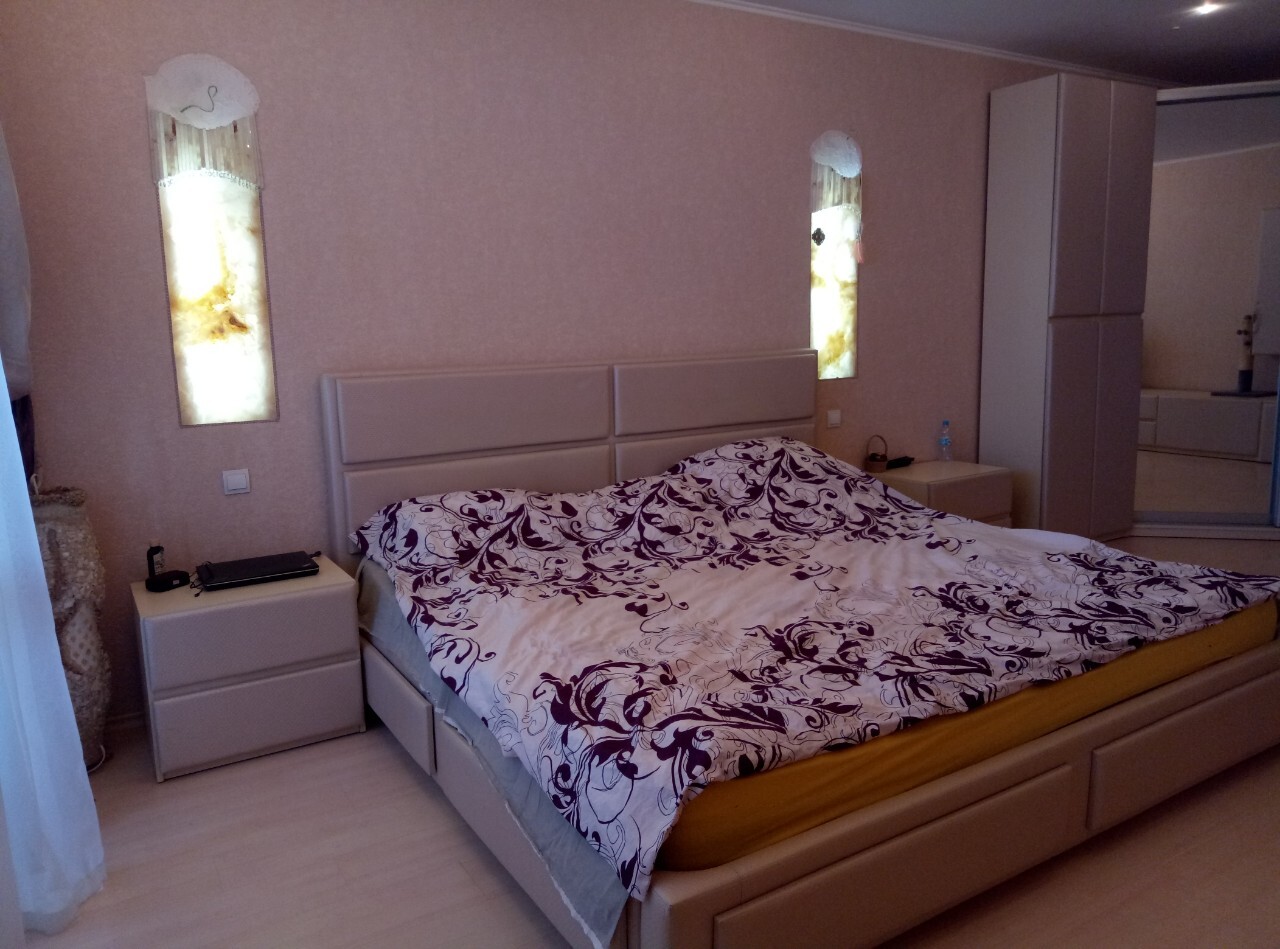 Продажа 3-комнатной квартиры 150 м², Тополевая ул., 26