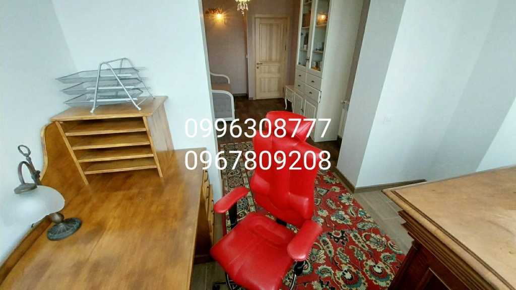 Продажа 3-комнатной квартиры 94 м², Искринский пер., 19