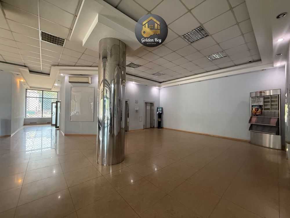 Продажа офиса 40.9 м², Евгения Сверстюка ул., 11