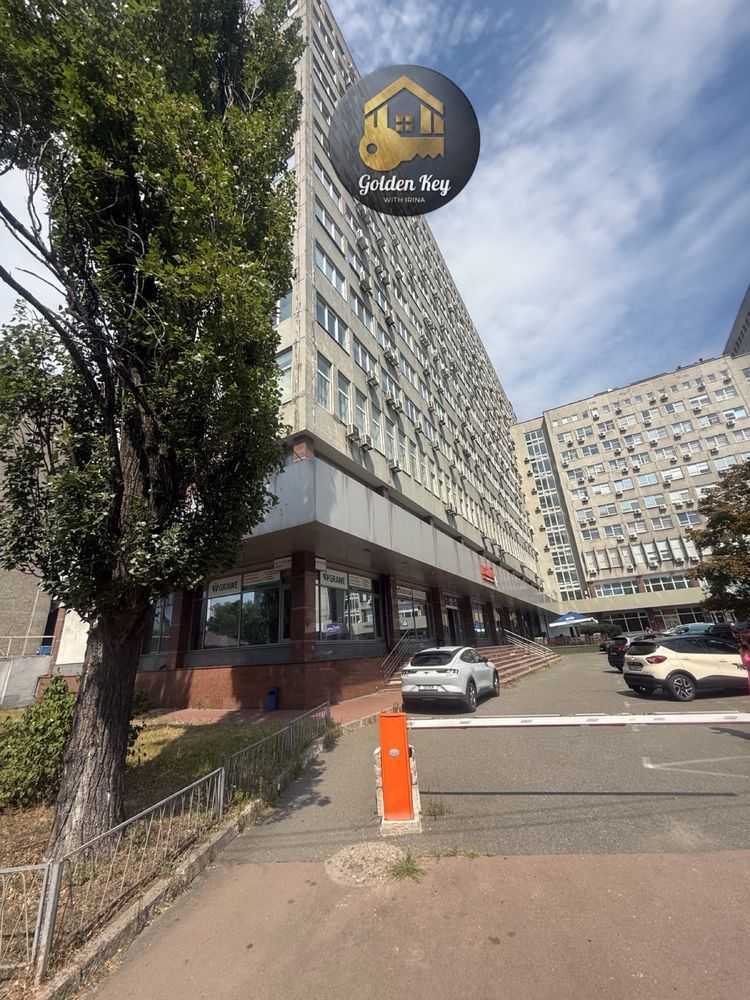 Продажа офиса 39.7 м², Евгения Сверстюка ул., 11