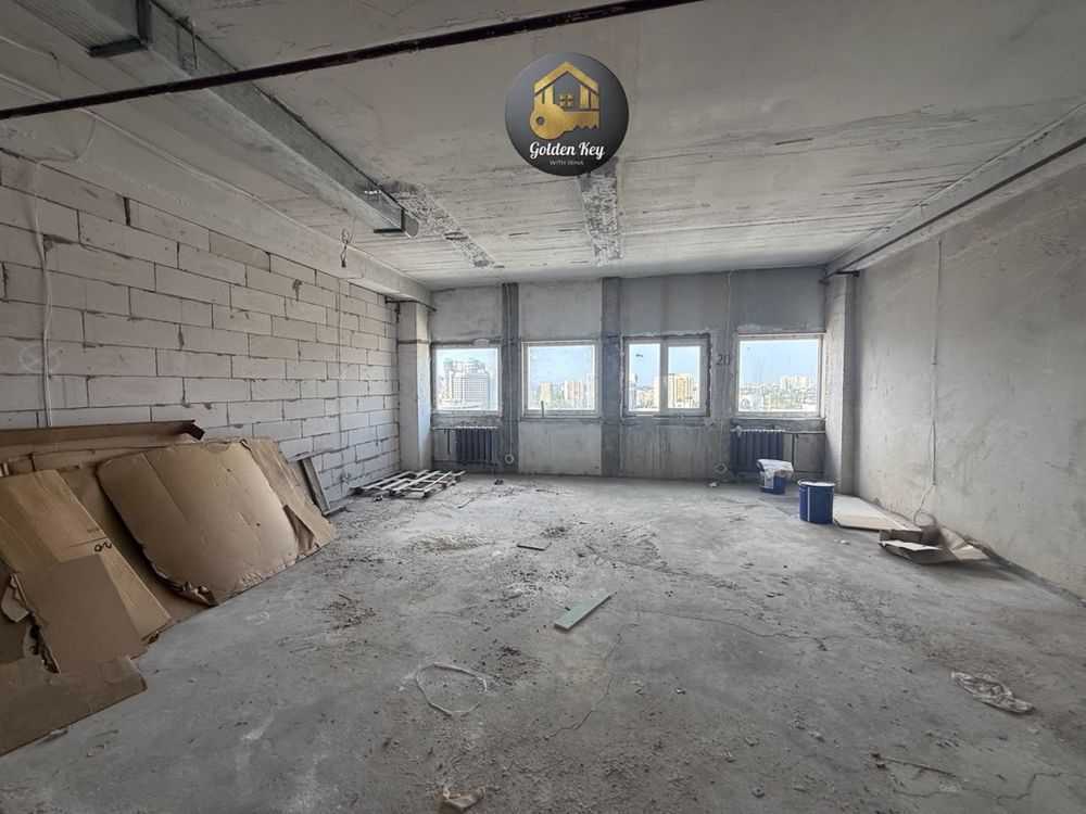 Продажа офиса 40.7 м², Евгения Сверстюка ул., 11