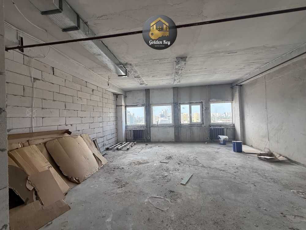 Продажа офиса 40.7 м², Евгения Сверстюка ул., 11