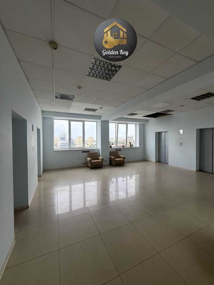 Продажа офиса 40.7 м², Евгения Сверстюка ул., 11