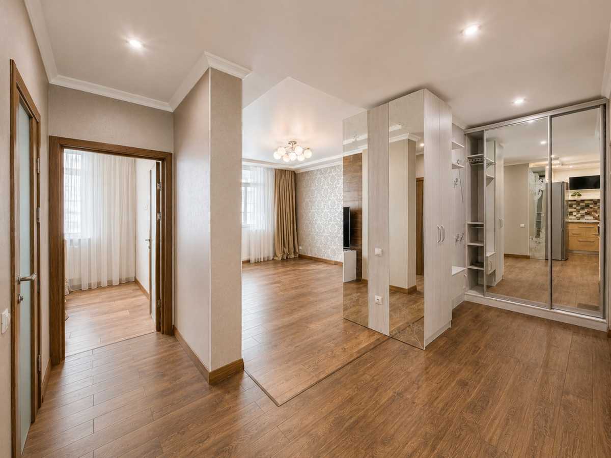 Продажа 1-комнатной квартиры 52 м², Михаила Донца ул., Ломоносова, 48
