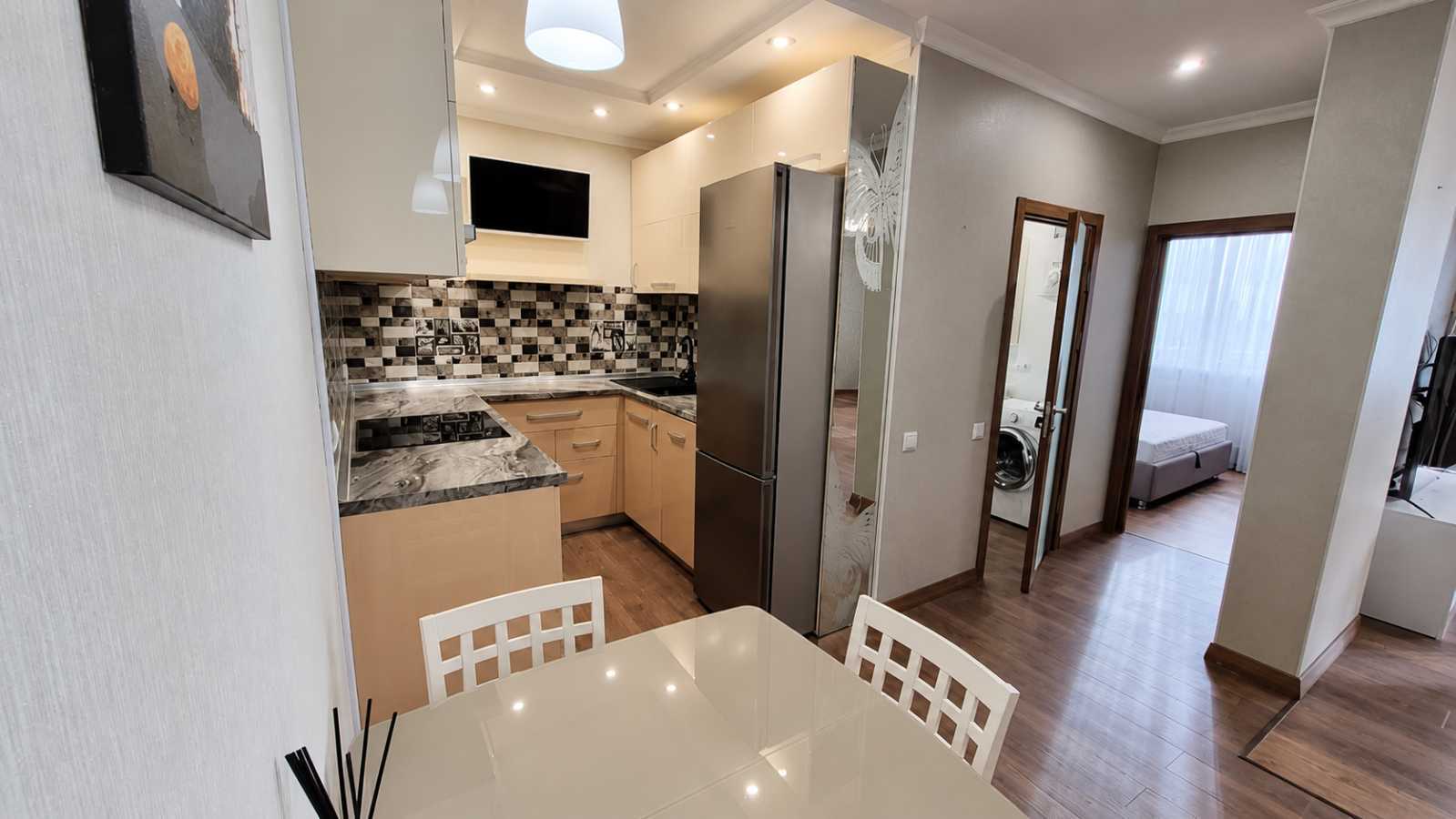 Продажа 1-комнатной квартиры 52 м², Михаила Донца ул., Ломоносова, 48