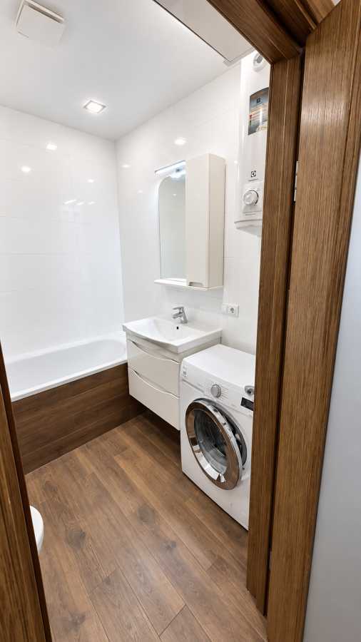 Продажа 1-комнатной квартиры 52 м², Михаила Донца ул., Ломоносова, 48