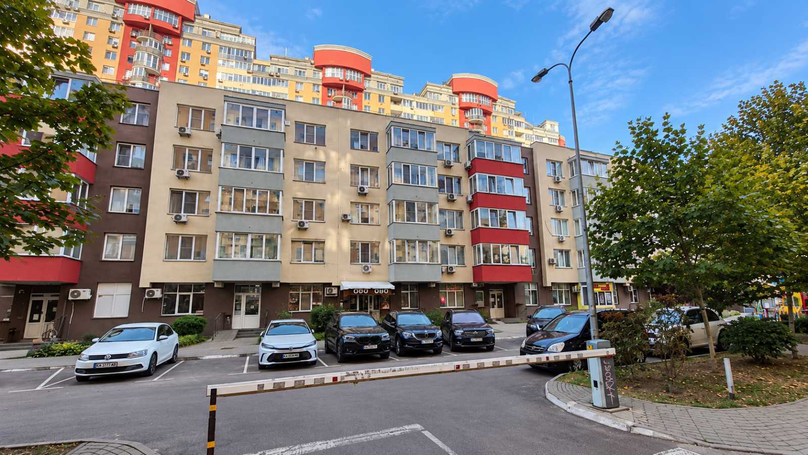Продажа 1-комнатной квартиры 52 м², Михаила Донца ул., Ломоносова, 48