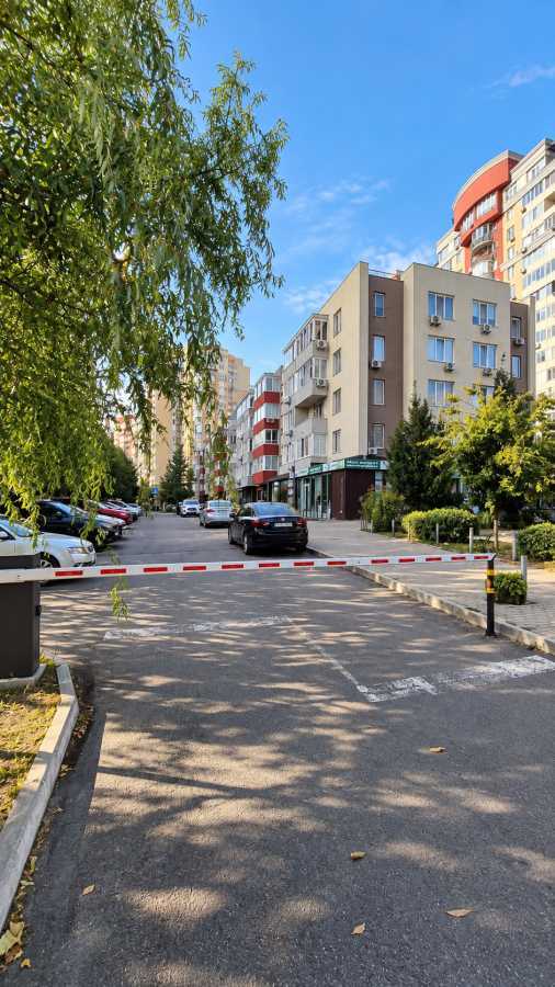 Продажа 1-комнатной квартиры 52 м², Михаила Донца ул., Ломоносова, 48