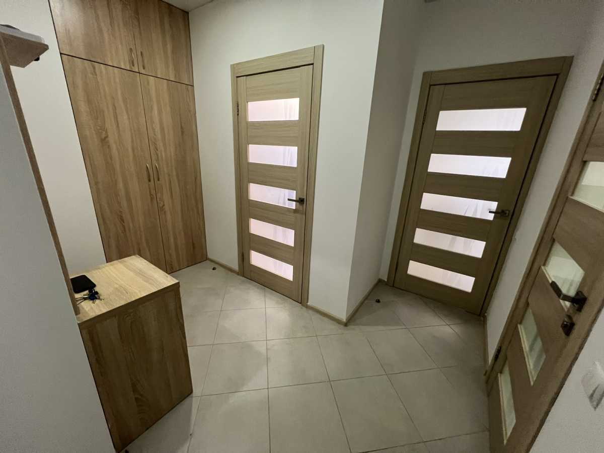 Оренда 1-кімнатної квартири 42 м², Чорновола вул., 6А