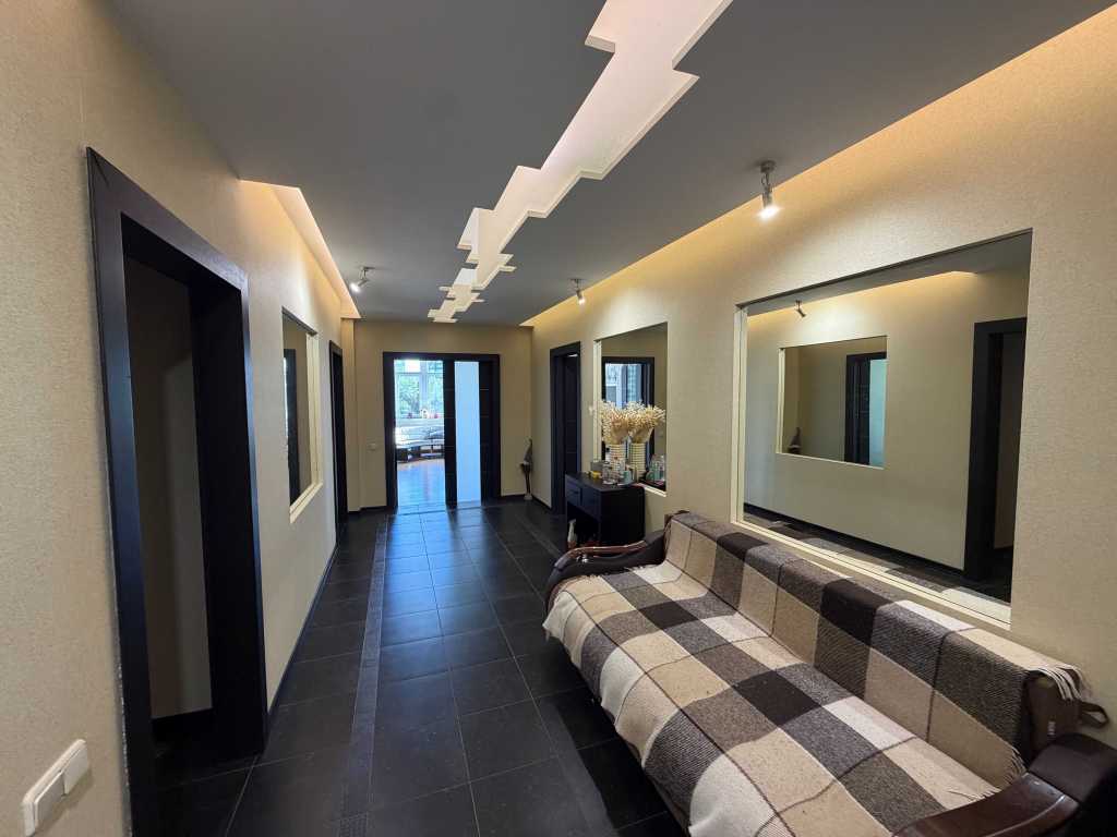 Оренда 4-кімнатної квартири 178 м², Старонаводницька вул., 13
