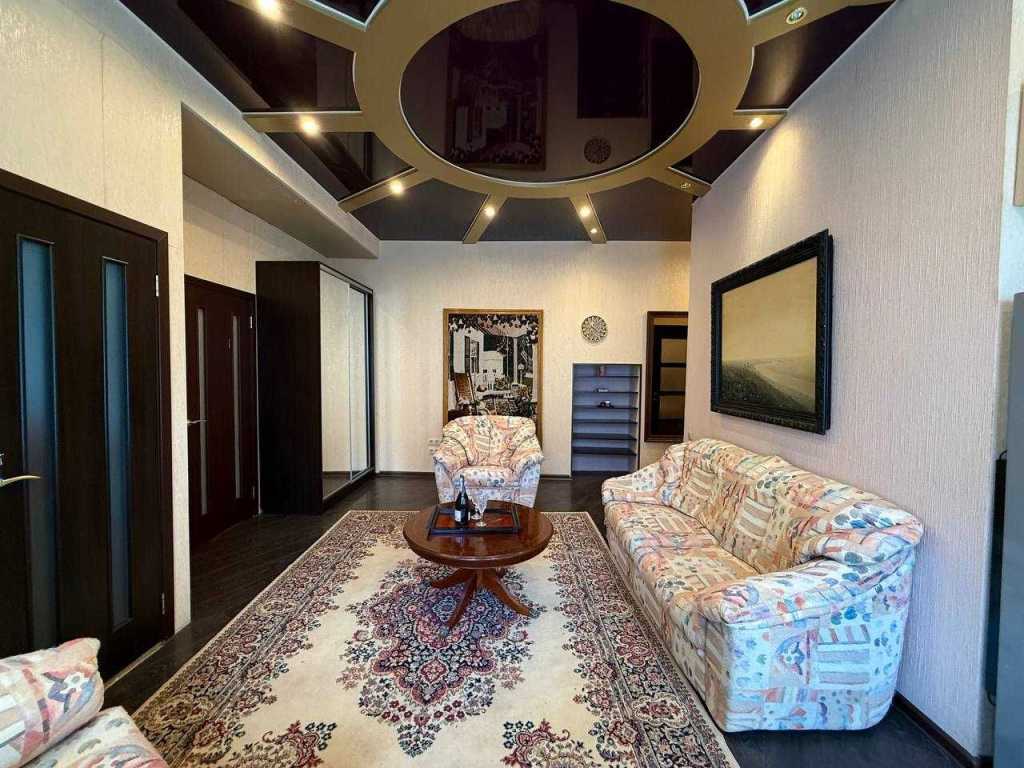 Оренда 2-кімнатної квартири 47 м², Панаса Мирного вул., 9Б